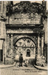Auxerre Portail Saint-Pierre -
																					89290 Auxerre
																			