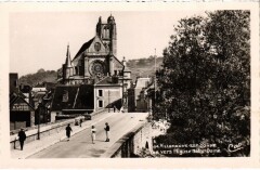 Villeneuve-sur-Yonne vue vers Eglise Notre-Dame à Villeneuve-sur-Yonne