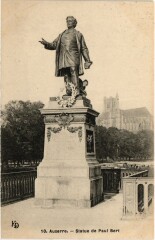 Auxerre Statue de Paul Bert à Auxerre