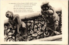 Dijon Gargouilles de Notre-Dame Le Singe et le Joueur de Biniou à Dijon