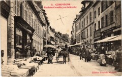 Compiegne Rue Saint-Corneille jour de Marché