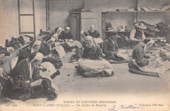 Pont L'Abbe Un Atelier De Broderie