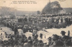 Saint Jean Du Doigt - Le Pardon - Depart De La Fusee Au Clocher à Saint-Jean-du-Doigt