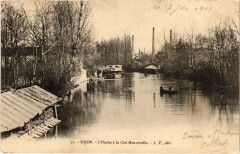 Dijon L'Ouche a la Cite Mennevalle France à Dijon