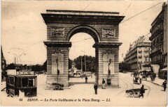 Dijon La Porte Guillaume et la Place Darcy France à Dijon
