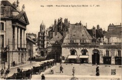 Dijon Place d'Armes et Eglise Saint-Michel France à Dijon