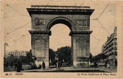 Dijon La Porte Guillaume et Place Darcy France à Dijon
