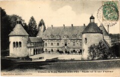 Chateau de Bussy-Rabutin Facade sur la Cour d'honneur France