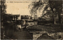 Dijon Les bateaux lavoirs sur l'Ouche France à Dijon