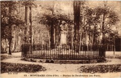 Montbard Statue de Daubenton au Parc France à Montbard