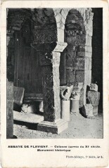 Flavigny Colonne carree du XIe siecle France