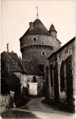 Arnay-le-Duc La Tour de la Motte Fort France à Arnay-le-Duc