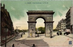 Dijon Porte Guillaume-Place Darcy France à Dijon