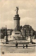 Dijon Statue de la Resistance France à Dijon