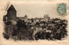 Semur Le Donjon et l'Eglise Notre-Dame France