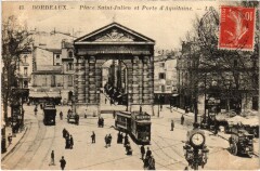 Bordeaux place Saint-Julien Porte d'Aquitaine à Bordeaux