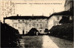 La Verpilliere Cour interieure Couvent du Sacré-Coeur