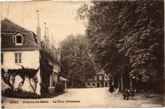 Divonne-les-Bains Cour d'honneur à Divonne-les-Bains