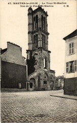 Mantes-la-Jolie Tour Saint-Maclou - Vue de la Place Saint-Maclou à Mantes-la-Jolie