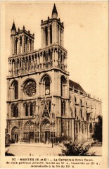 Mantes-la-Jolie La Cathedrale Notre-Dame à Mantes-la-Jolie
