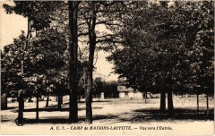 Maisons-Laffitte Camp - Vue vers l'Entree à Maisons-Laffitte
