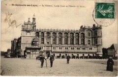 Saint-Germain-en-Laye Chateau - Facade Ouest et Entree du Musee à Saint-Germain-en-Laye