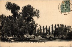 Mantes-la-Jolie Jardin de l'Ile aux Dames à Mantes-la-Jolie