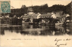 Pierrefonds Vue sur le lac à Pierrefonds
