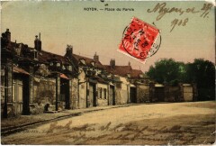 Noyon Place du Parvis à Noyon