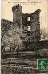 Chevreuse Chateau de la Madeleine - Tour Est à Chevreuse