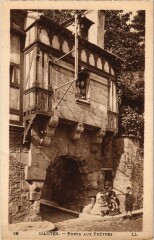 Mantes-la-Jolie Porte aux Pretres à Mantes-la-Jolie