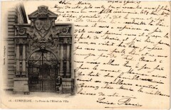 Compiegne Porte de l'Hotel de ville à Ville