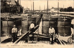 Compiegne Péniches sur l'oise et le Pont -
													60 Oise
												
