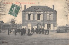 Ezy - Ecole Communale De Garcons
