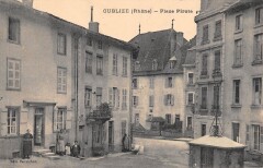 Cublize - Place Pirote à Cublize