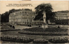 Dampierre Chateau - Jardin Francais et Facade Est