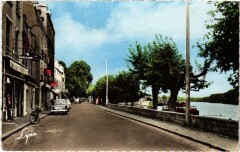 Conflans-Sainte-Honorine Quai de la Republique à Conflans-Sainte-Honorine