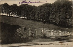 Dampierre La Fontaine du Chateau