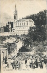 La Grotte et la Basilique à Lourdes