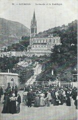 La Grotte et la Basilique -
																					65100 Lourdes
																			