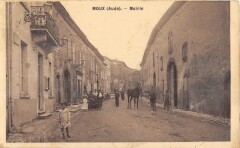 Moux - Mairie