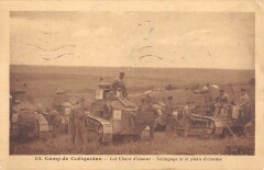 Camp De Coetquidan - Les Chars D'Assaut - Nettoyage Et Le Plein D'Essence