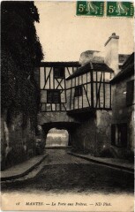 Mantes Porte aux Pretres