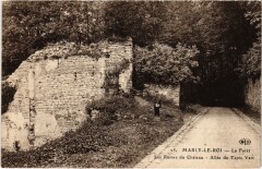 Carte postale ancienne Marly La Foret Ruines du Chateau
                                