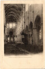 Montfort l'Amaury Interieur de l'Eglise à Montfort-l'Amaury