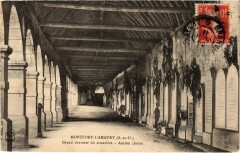 Montfort l'Amaury Grand charnier du cimetiere Ancien cloitre -
																					78490 Montfort-l'Amaury
																			