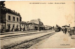 Guingamp - La Gare â€“ arrivée du Rapide à Guingamp