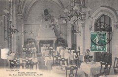 / Paris 10e - Hotel Windsor - Rue Saint Petersbourg A Paris à Paris 10e