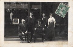 / Commerce - Devanture De Magasin - Marchand De Parapluies - lire verso -
													France
												