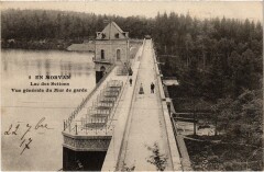 En Morvan Lac des Settons Mur de garde -
													58 Nièvre
												